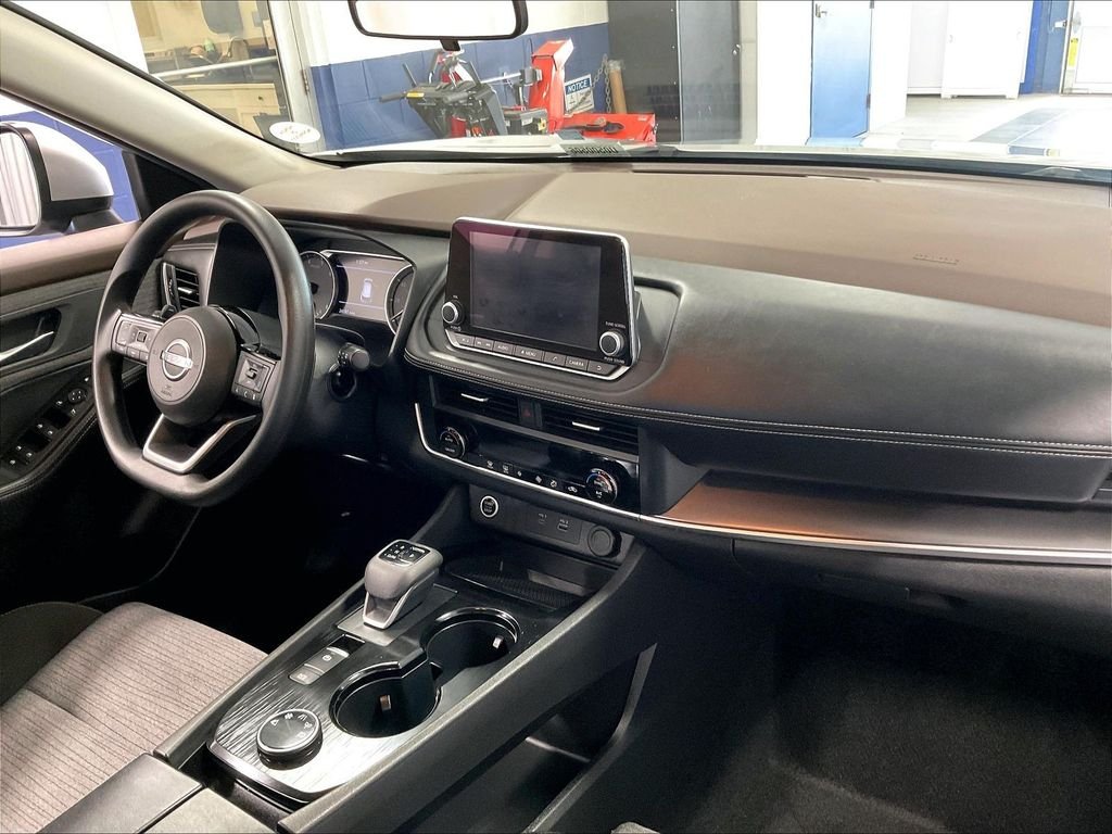 Used 2023 Silver Nissan SV image 14