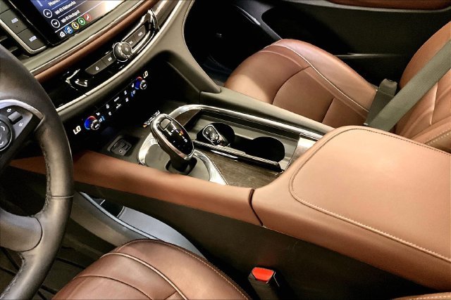 Used 2021 Ebony Twilight Metallic Buick Avenir image 17