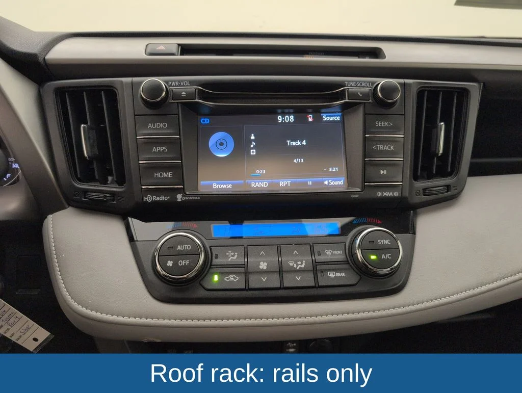Used 2016 Silver Toyota XLE image 23