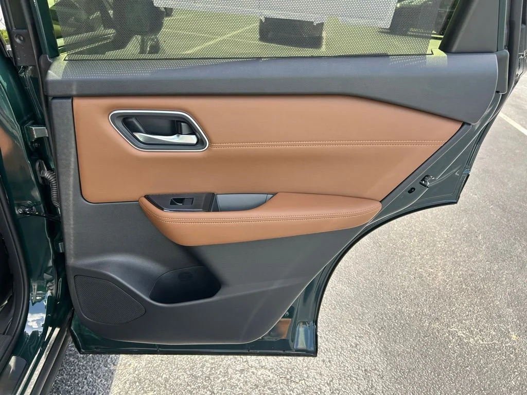 New 2026 Black Nissan Platinum image 48