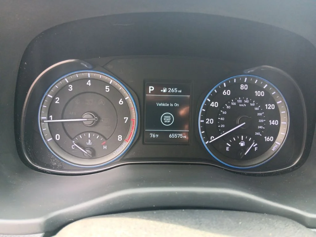 Used 2018 Pulse Red Hyundai Limited image 26