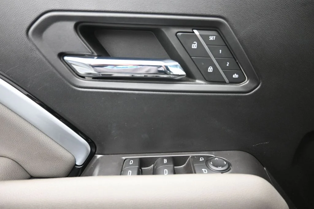 Used 2023 Black Chevrolet ZR2 image 21