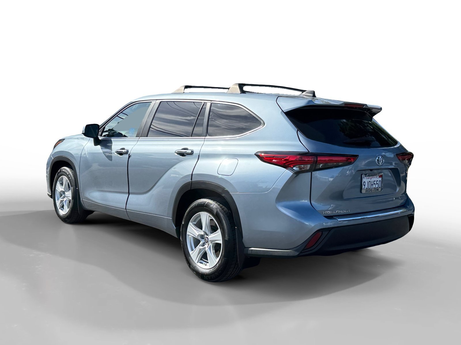 Used 2023 Moon Dust Toyota LE image 3