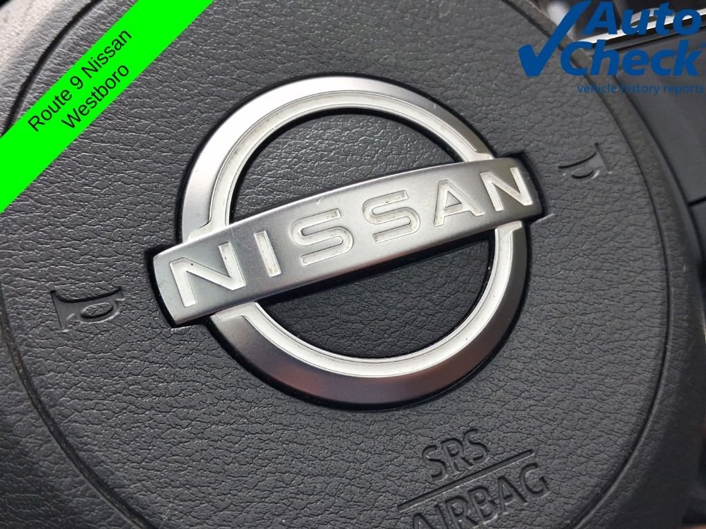 Used 2023 White Nissan Platinum image 24
