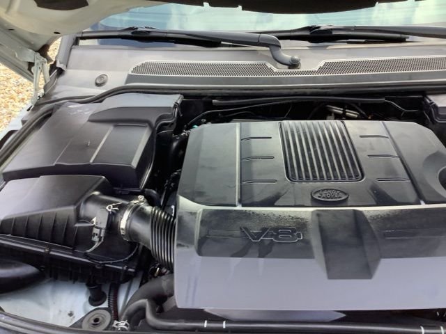Used 2010 Silver Land Rover HSE image 15