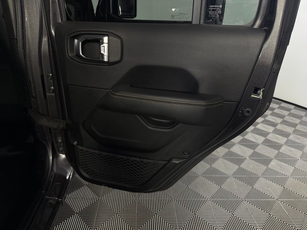 Used 2025 Crystal Metallic Jeep Sahara 4xe image 29