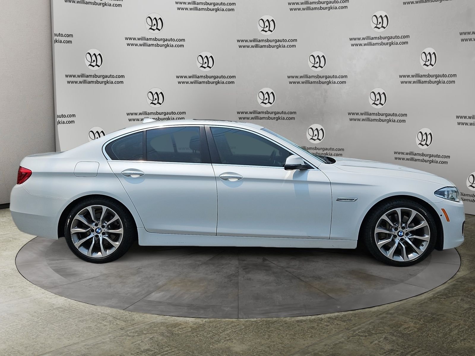 Used 2016 White BMW 535i xDrive image 6