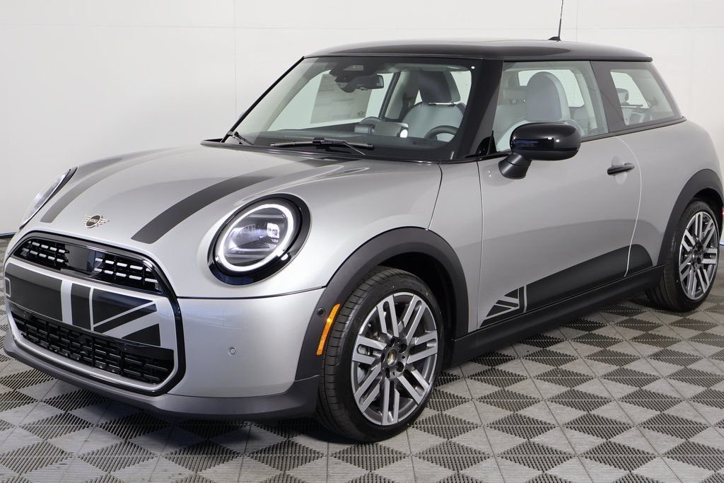 2026 MINI Hardtop's photo