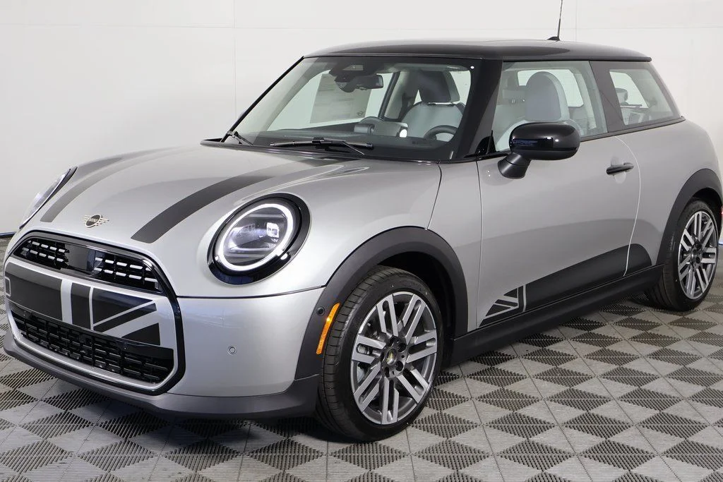 2026 MINI Hardtop's photo