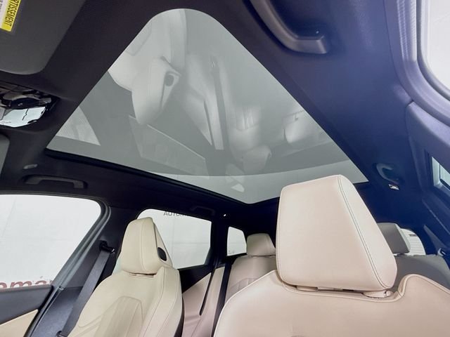 New 2026 White Metallic BMW 30 xDrive image 22