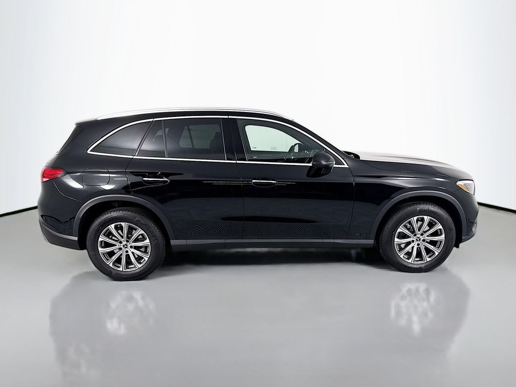 Used 2026 Black Mercedes-Benz GLC 300 image 8
