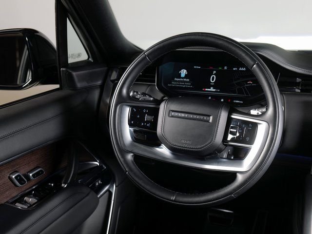 Used 2023 Santorini Black Metallic Land Rover SE image 12