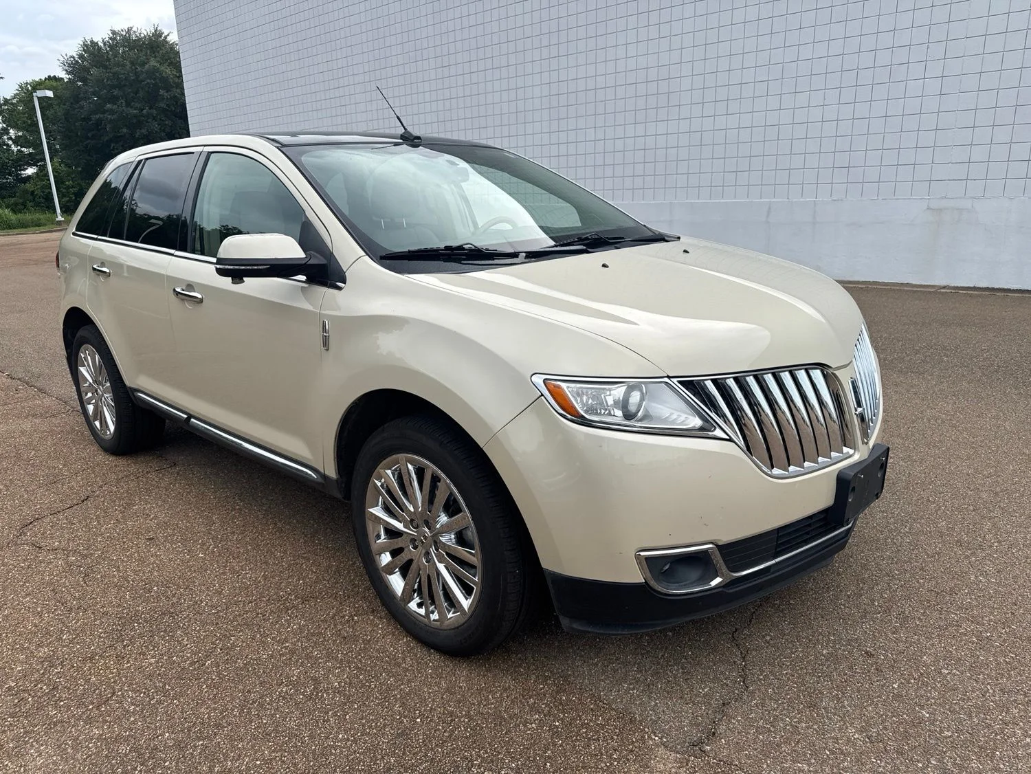 2014 Lincoln MKX FWD's photo