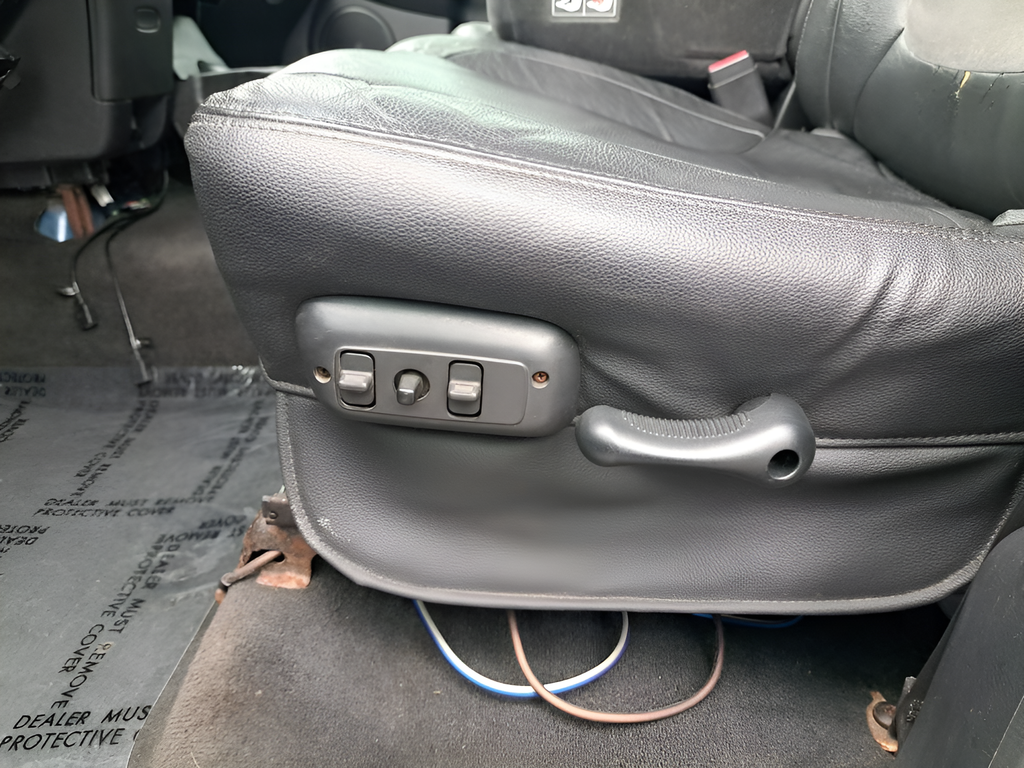 Used 2004 Blue Dodge SLT image 31