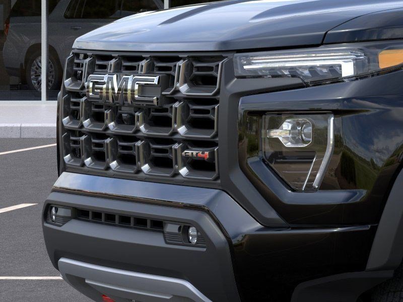2026 GMC Canyon AT4 - Photo 13