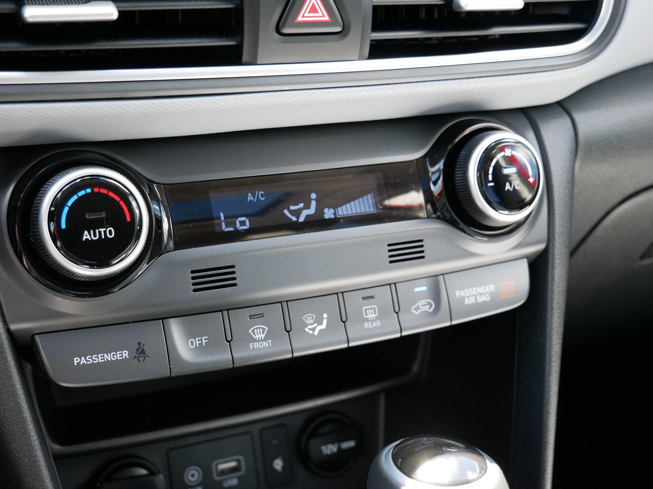 2021 Hyundai Kona Limited - Photo 23