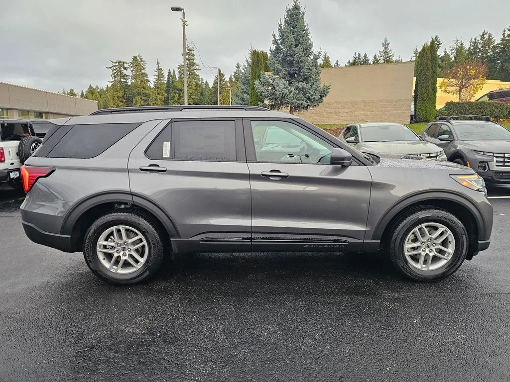 New 2026 Gray Ford Active image 8