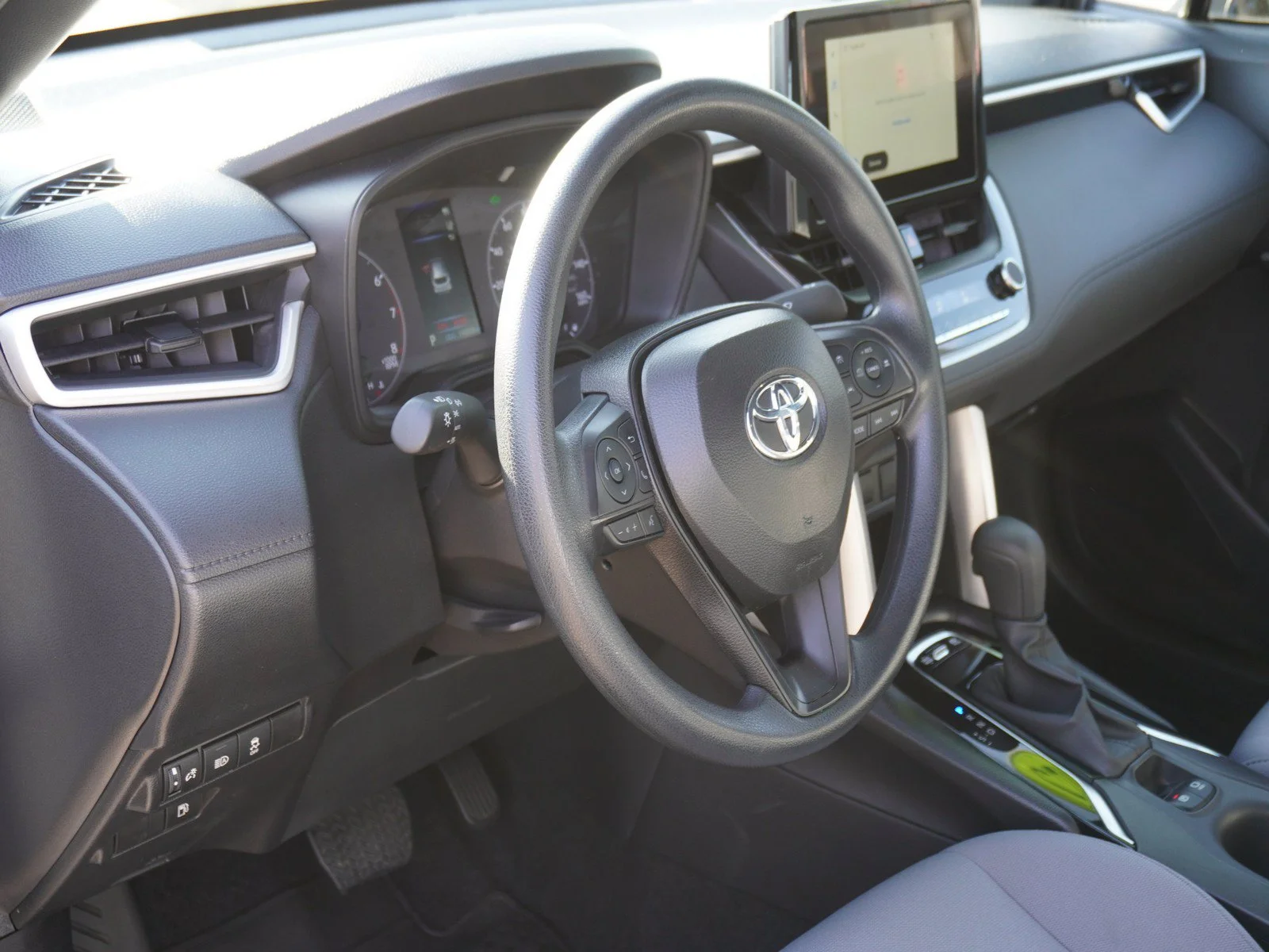 Used 2025 Silver Toyota Hybrid S image 20