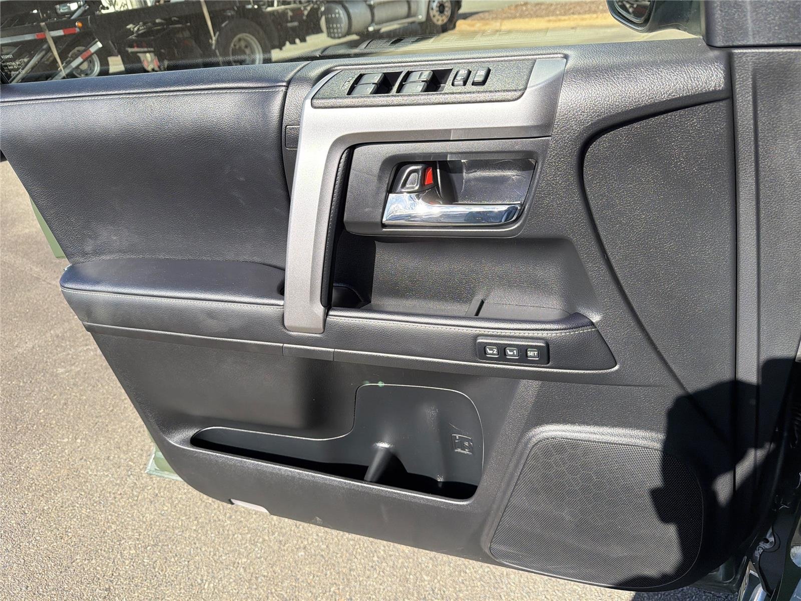 2022 Toyota 4Runner Limited - Photo 18