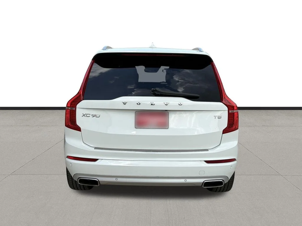 Used 2020 Crystal White Volvo T5 Momentum image 6