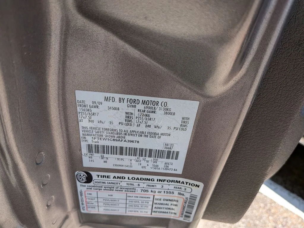 Used 2010 Gray Ford XL image 6