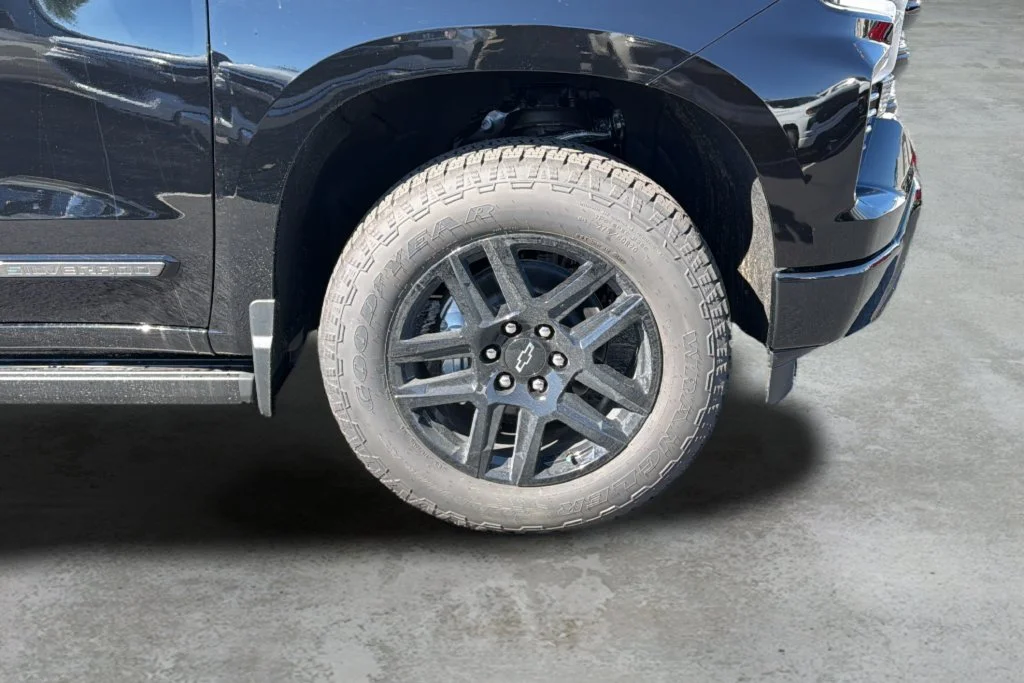 2026 Chevrolet Silverado 1500 High Country - Photo 9