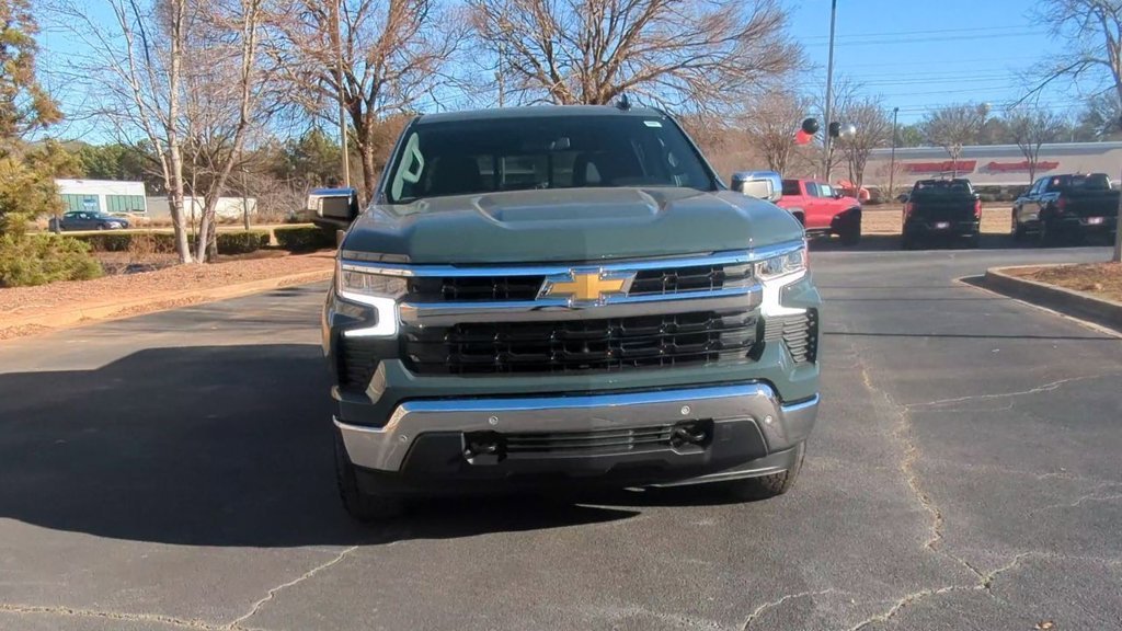 2025 Chevrolet Silverado 1500 LT photo 3
