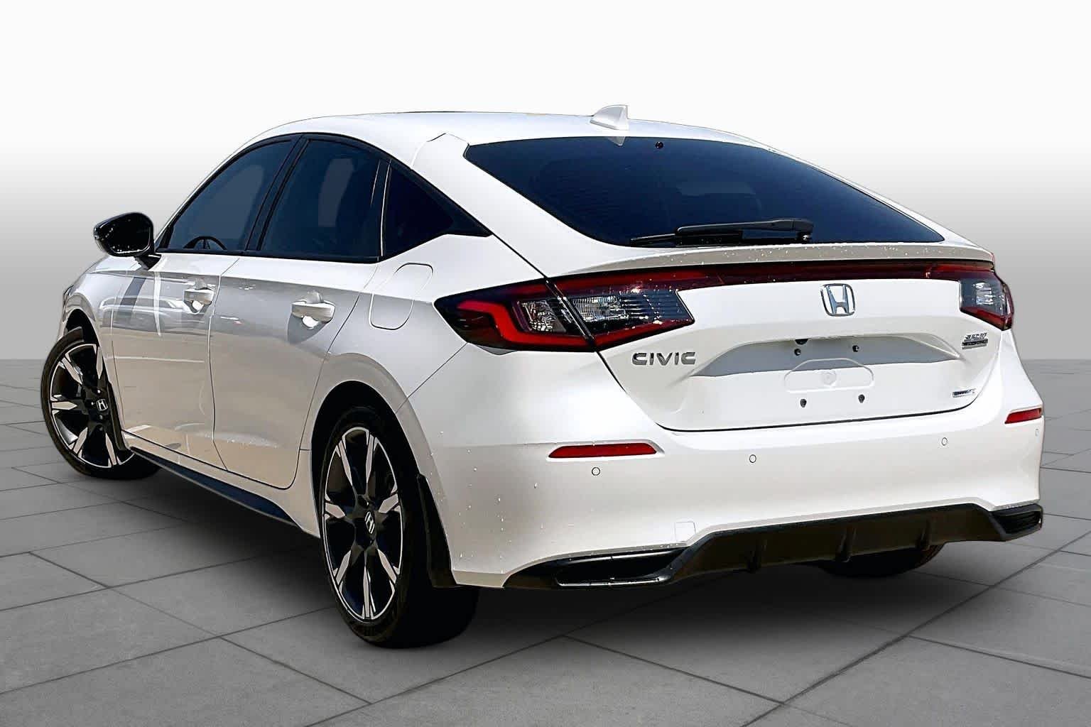 Used 2025 Platinum White Pearl Honda Sport Touring image 12
