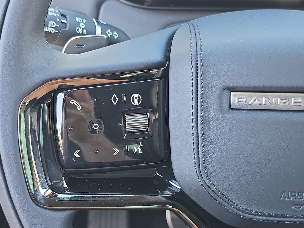 New 2026 Carpathian Grey Land Rover Dynamic SE image 18