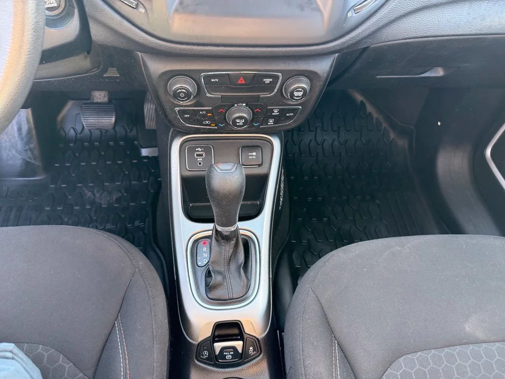 Used 2021 White Jeep Sport image 14