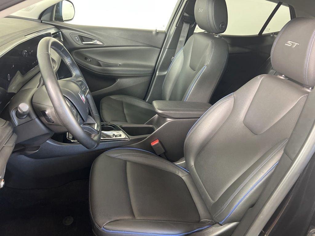 Used 2026 Ebony Twilight Metallic Buick Sport Touring image 4