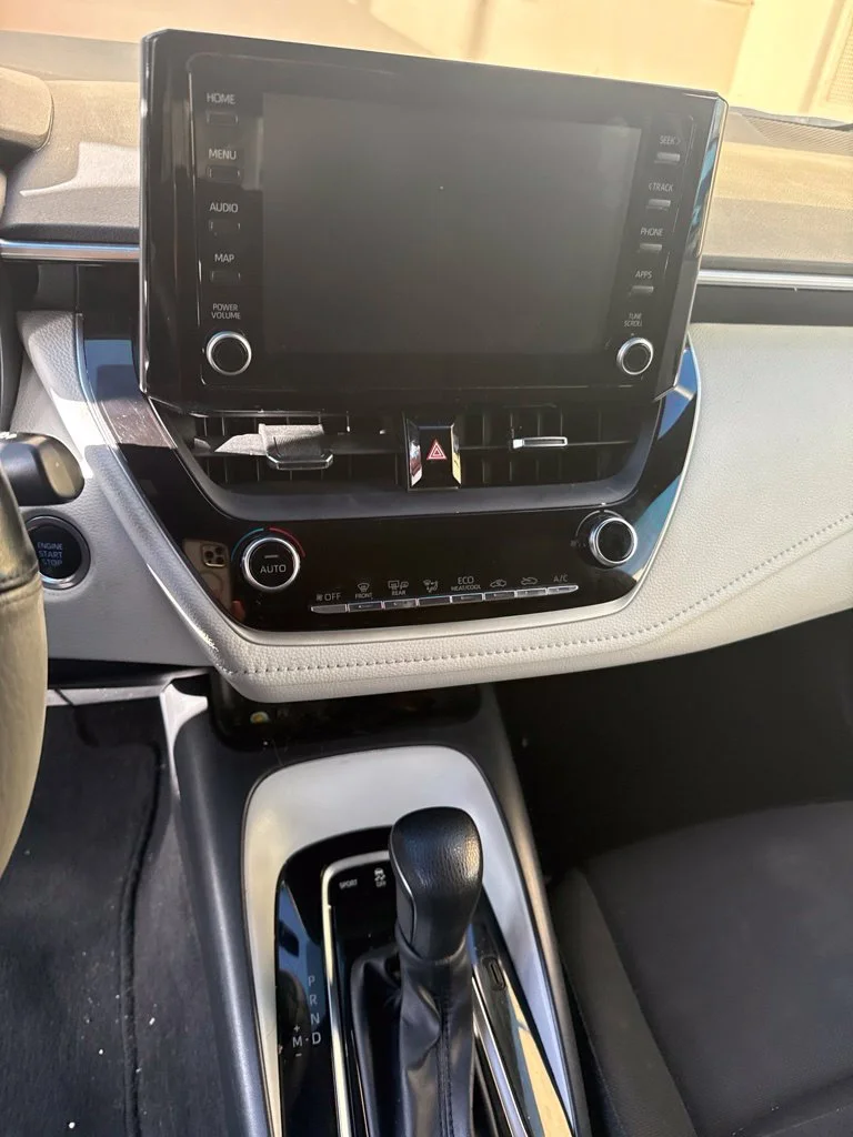 Used 2022 Silver Toyota SE image 14