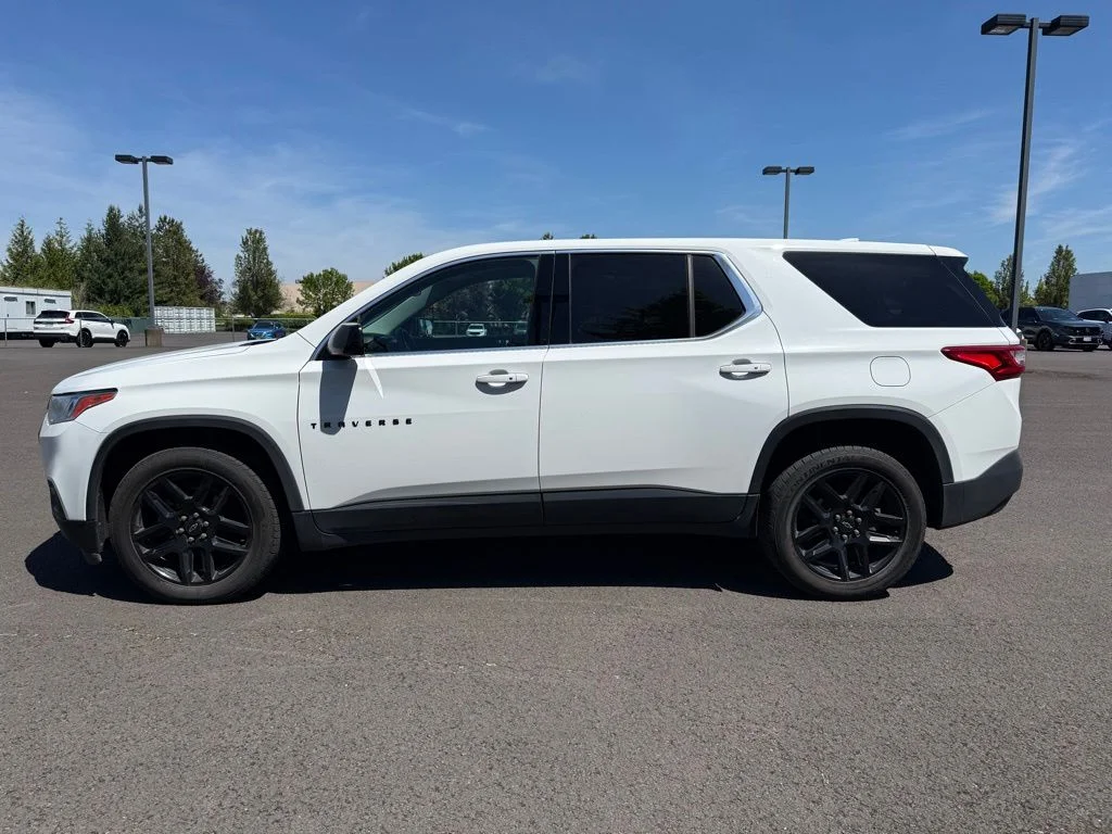 Used 2020 Summit White Chevrolet LS image 4