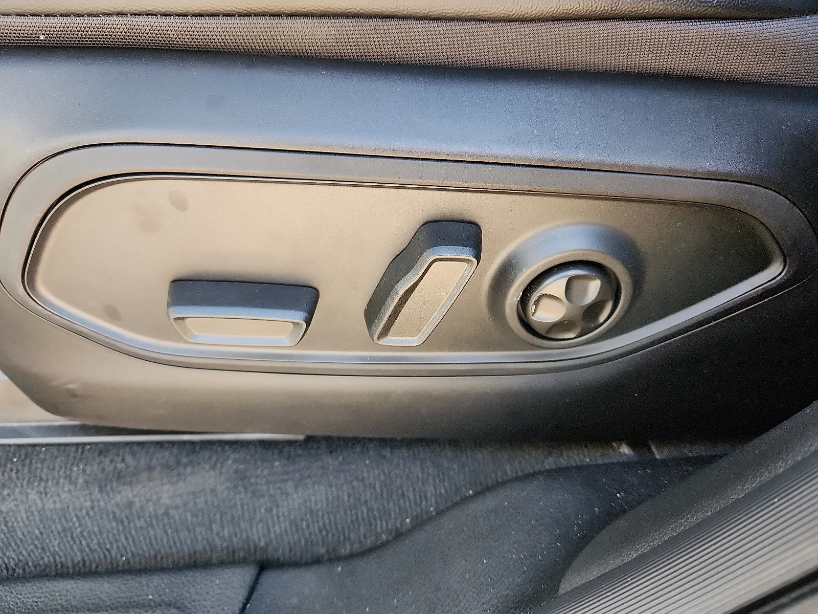 New 2026 Silver Jeep LAREDO ALTITUDE 4X4 image 13