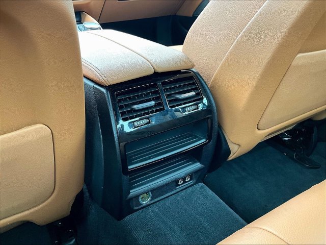 Used 2023 White BMW 540i image 13
