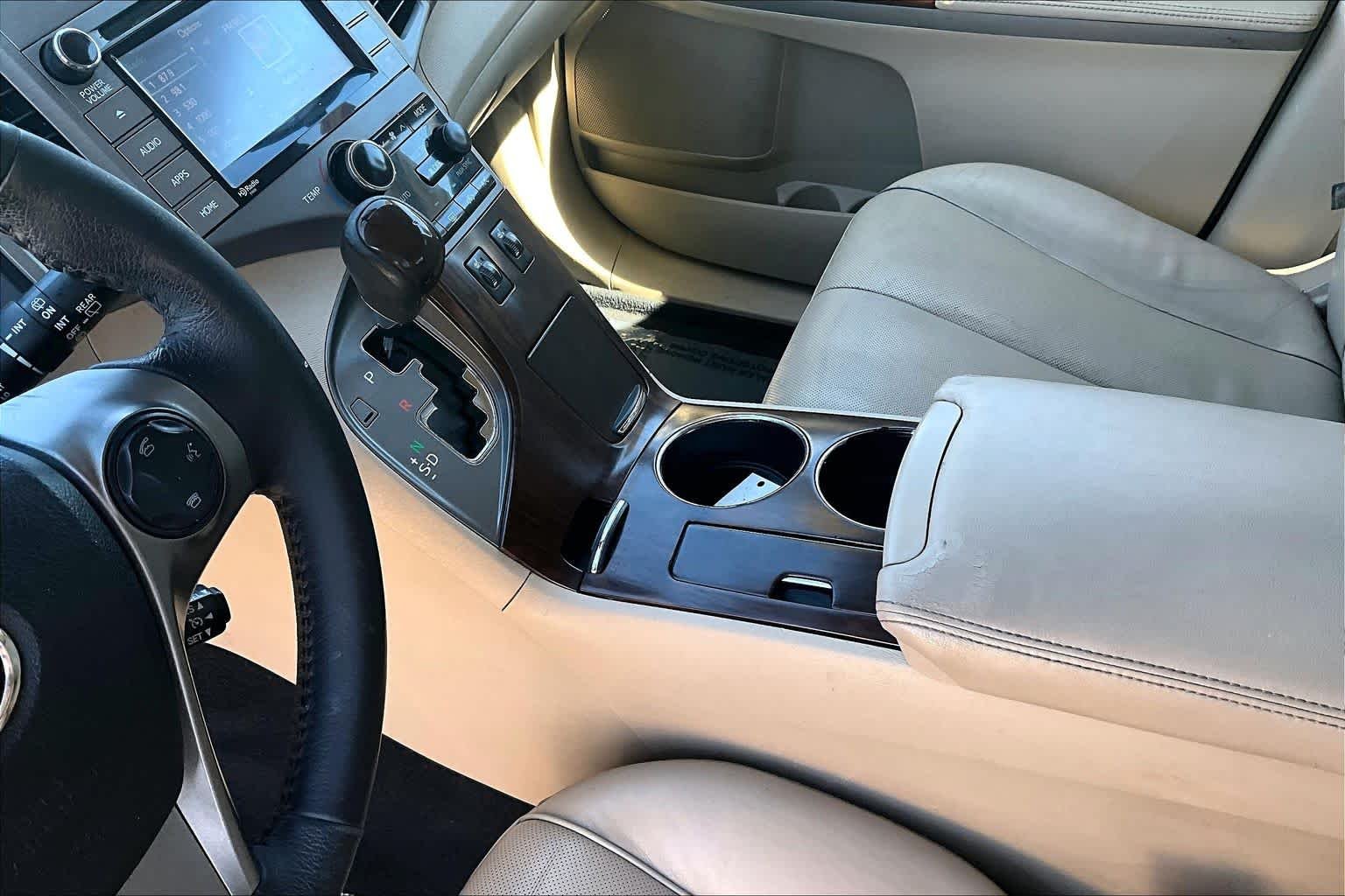 Used 2015 Blizzard Pearl Toyota XLE image 16