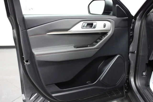 New 2026 Carbonized Gray Metallic Ford Active image 36