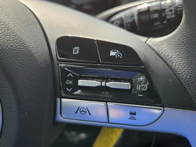 Used 2024 Silver Hyundai SE image 20