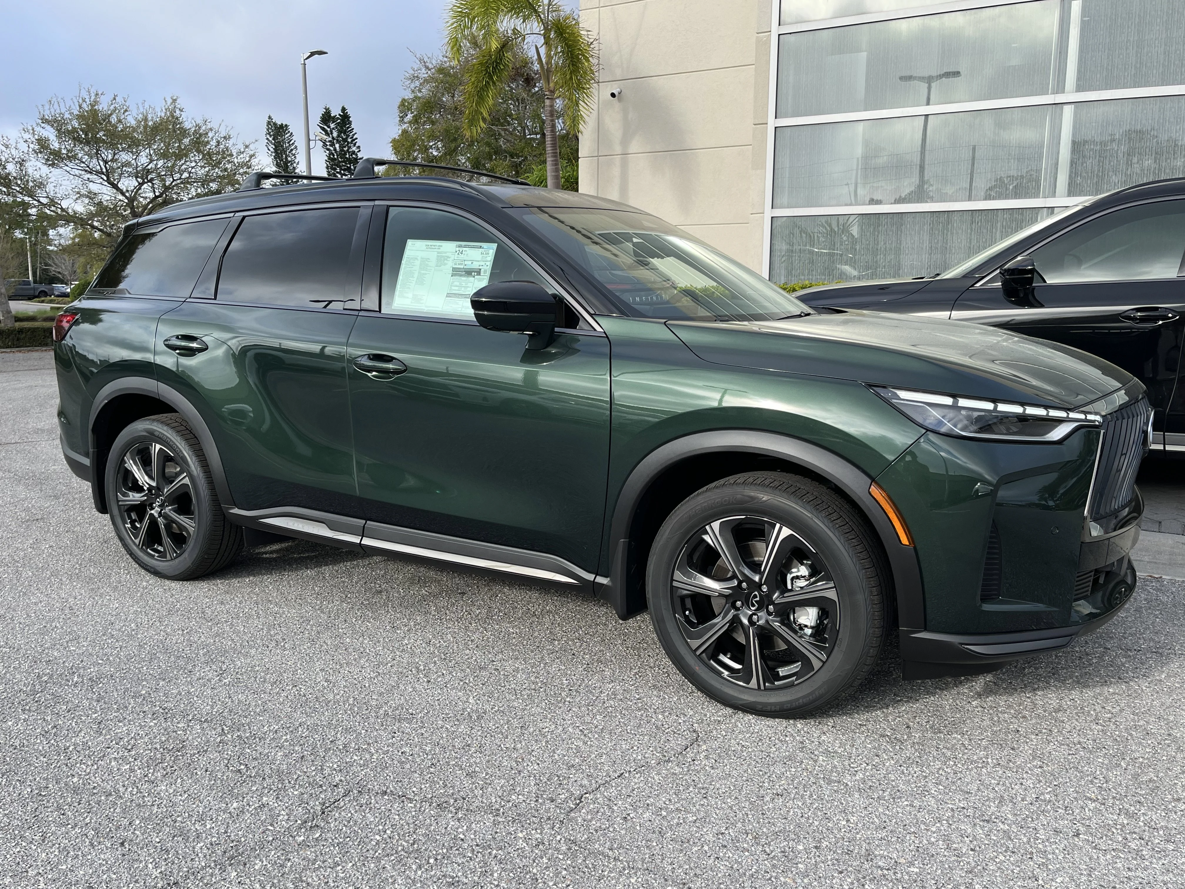 New 2026 Deep Emerald/Black Obsidian INFINITI AUTOGRAPH image 8
