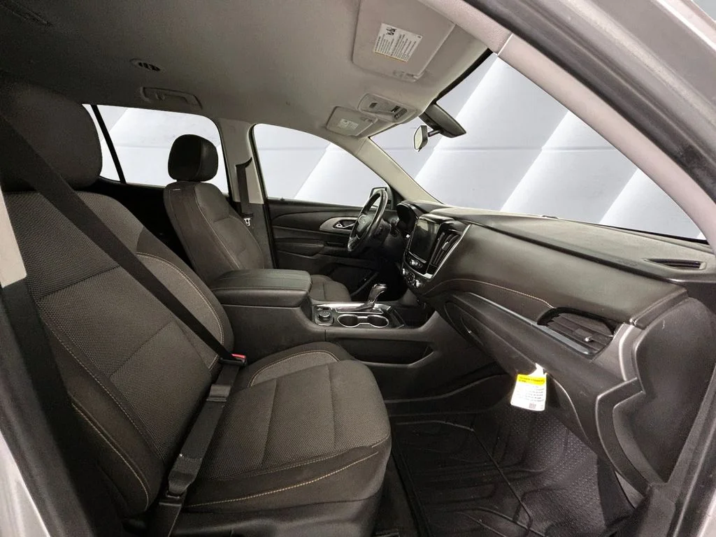 Used 2020 Silver Chevrolet LT image 13