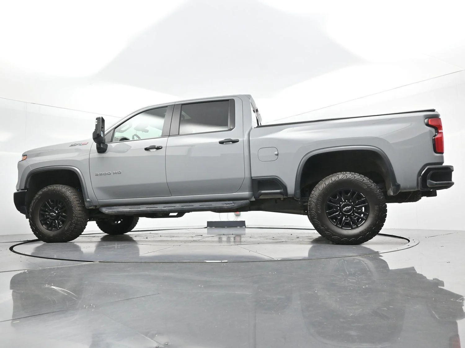 Used 2025 Slate Gray Metallic Chevrolet ZR2 image 50