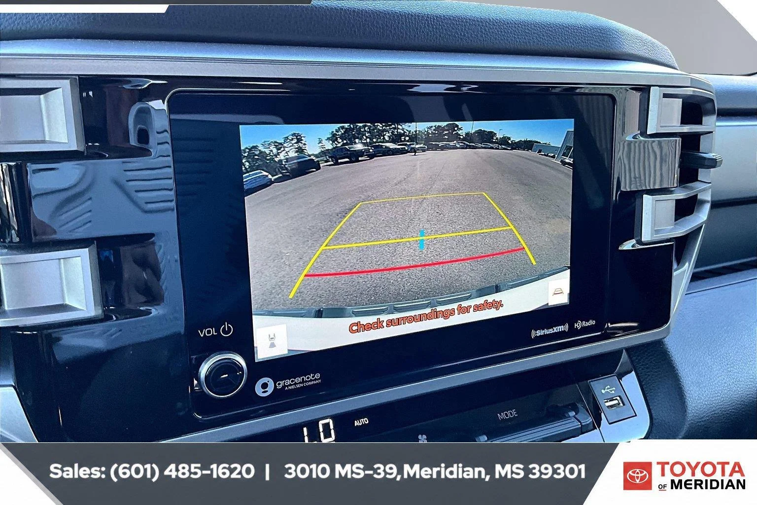 Used 2023 Ice Cap Toyota SR5 image 15
