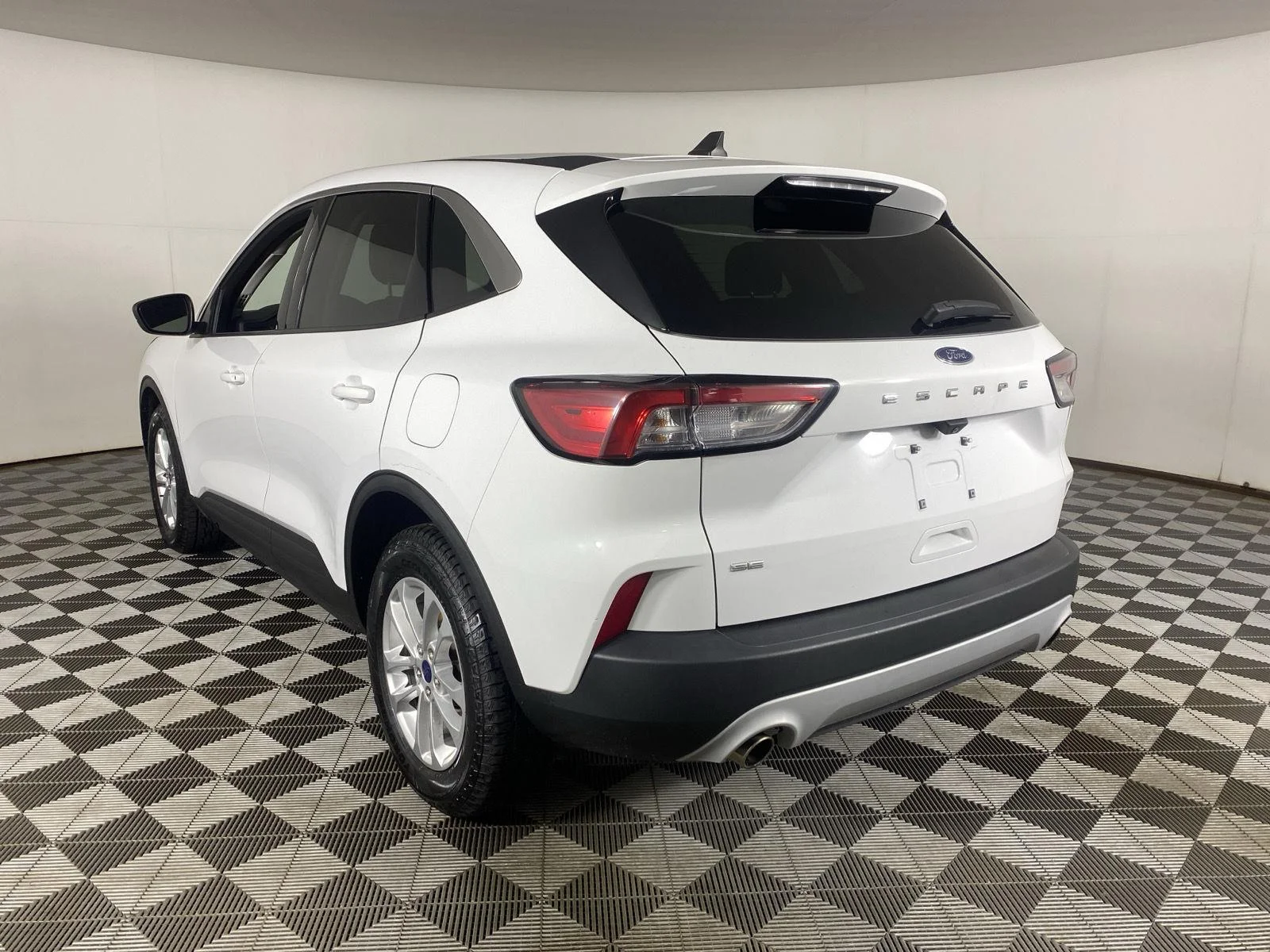 Used 2022 Oxford White Ford  image 8