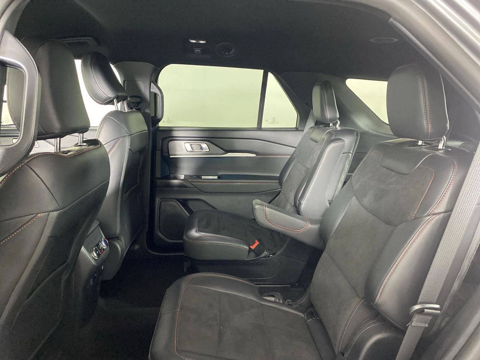 Used 2025 Carbonized Gray Ford ST image 34