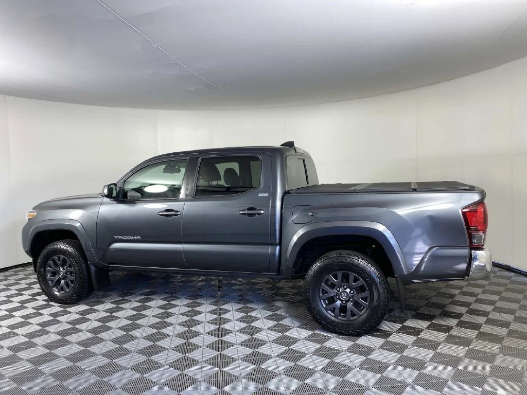 Used 2022 Magnetic Gray Metallic Toyota SR5 image 5