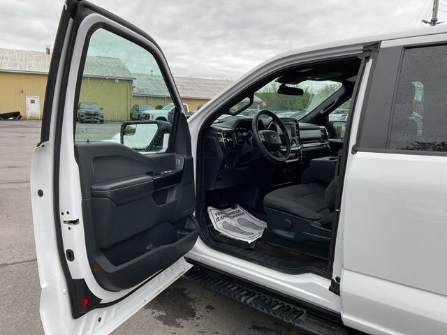 Used 2021 White Ford XL image 27