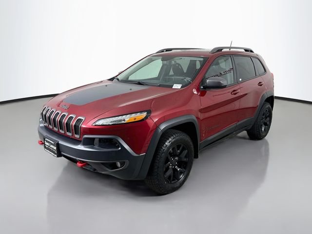 Used 2017 Red Jeep Trailhawk image 3