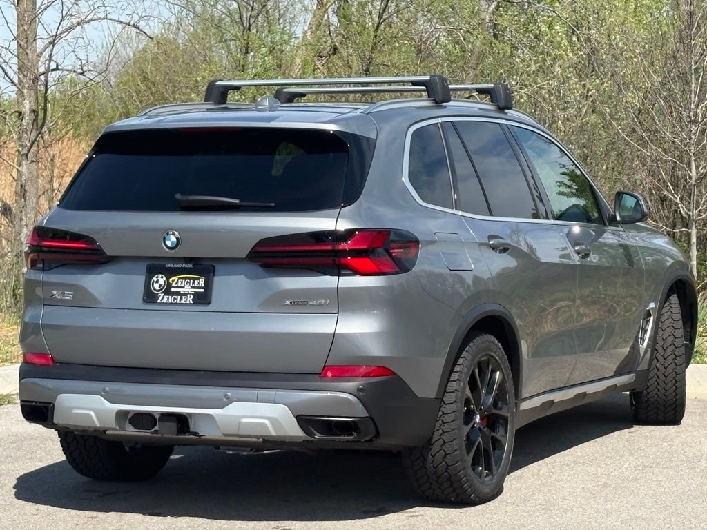 Used 2026 Gray BMW xDrive40i image 6