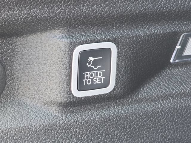 New 2026 Silver Zynith Exterior Paint Jeep 85th Anniversary Edition image 23