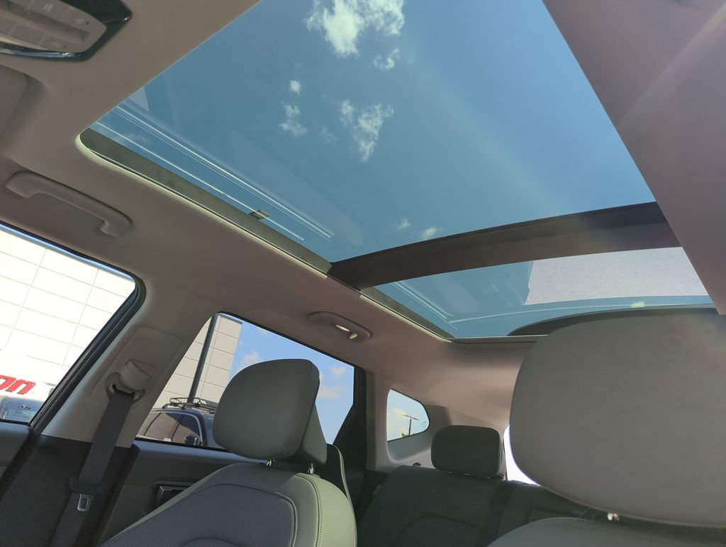 New 2027 Aurora Black Pearl Kia EX image 28